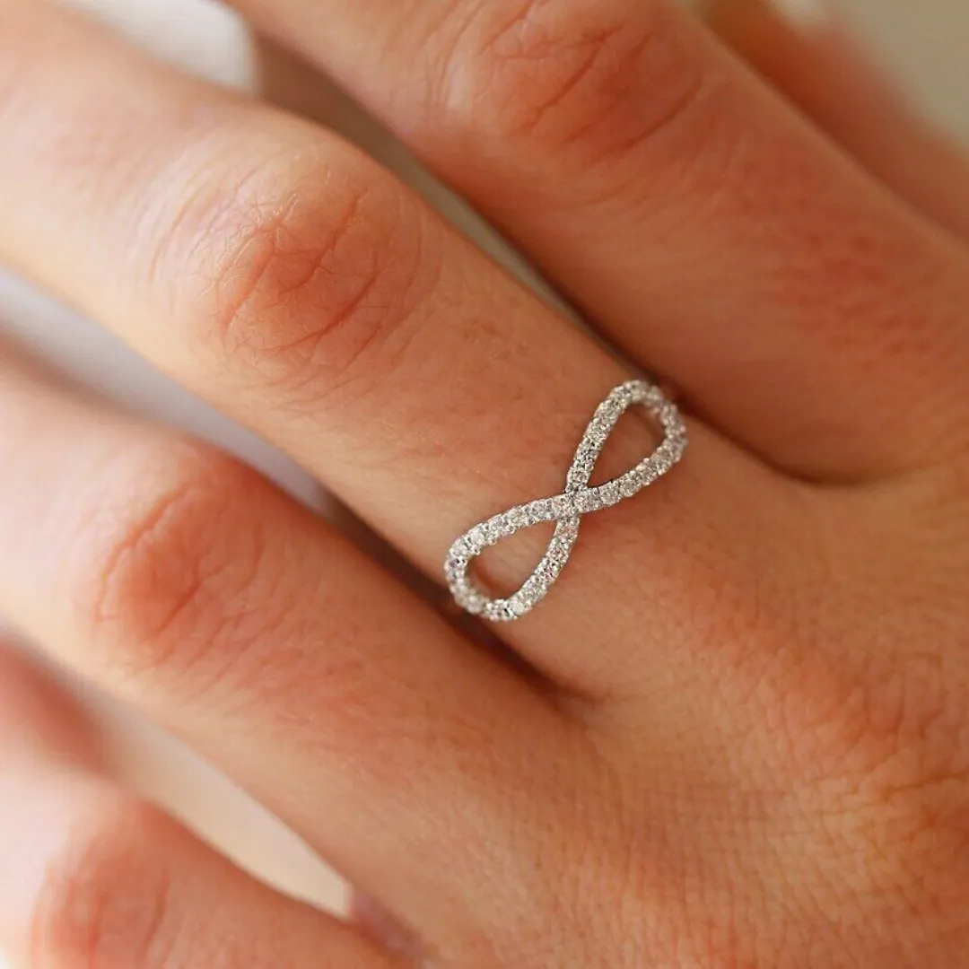 /public/photos/live/Endless Love Moissanite Diamond Infinity Ring 703 (1).webp